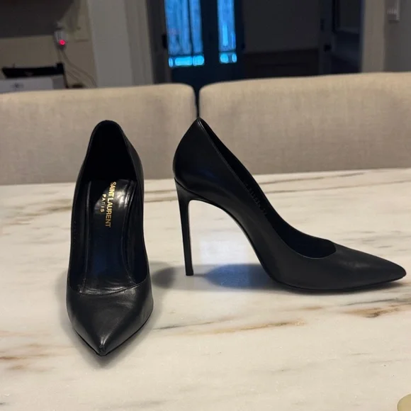 Saint Laurent Black Pointed Toe Leather Pumps - Picture 3 of 6